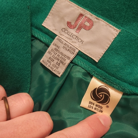 Green vtg Blazer Skirt Set - Picture 14 of 16